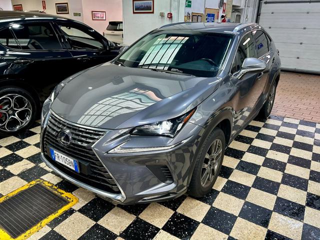 Acquista online LEXUS NX 300h