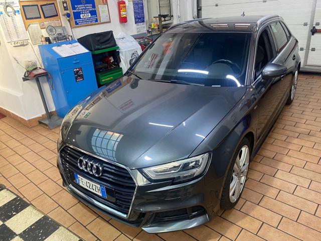 Acquista online AUDI A3