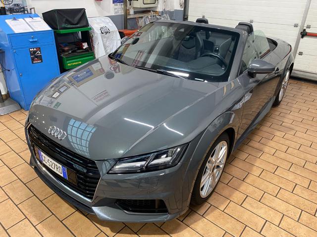 Acquista online AUDI TT