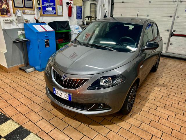 Acquista online LANCIA Ypsilon