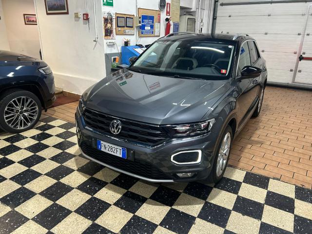 Acquista online VOLKSWAGEN T-Roc