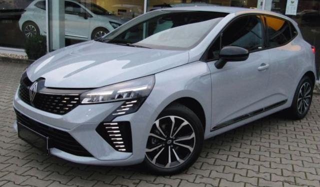 Acquista online RENAULT Clio