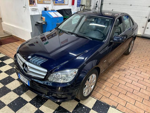 Acquista online MERCEDES-BENZ C 220