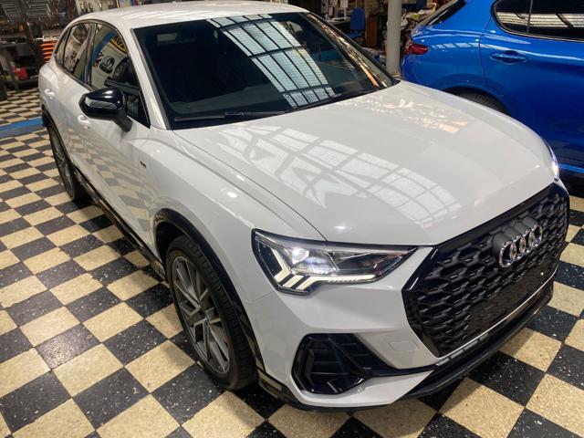 Acquista online AUDI Q3
