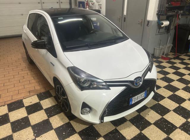 Acquista online TOYOTA Yaris