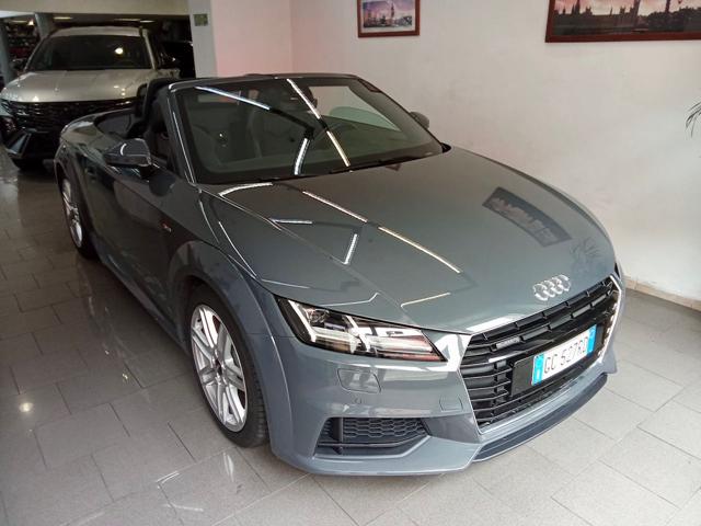 AUDI TT